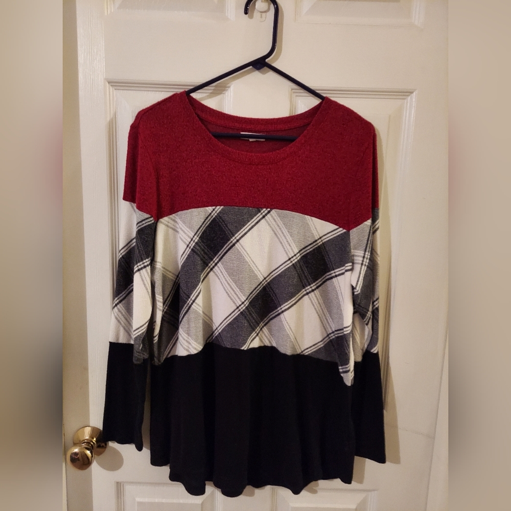 Womens Maurices Colorblock Black, White, and Red Plaid XL Blouse Gentle Worn